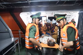 Cứu nạn thành công ngư dân bị viêm ruột thừa