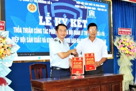 Ký kết thỏa thuận công tác phối hợp thực hiện các quy định pháp luật hiện hành về sản xuất, kinh doanh rượu thủ công.