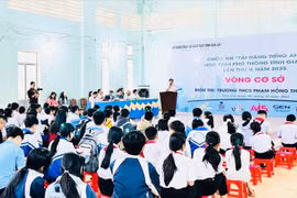 Thí sinh học quy chế thi trước khi bước vào vòng thi cơ sở. Ảnh: T.D