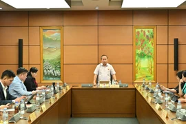 Các thành viên đoàn ĐBQH tỉnh Gia Lai bày tỏ sự đồng tình với chủ trương có một bộ sách giáo khoa thống nhất toàn quốc.
