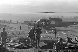 Cảnh hỗn loạn và thương vong lớn của quân Mỹ-ngụy trong những ngày đầu của Chiến dịch Plei Me, năm 1965.