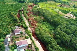 Khu vực sạt lở trên tuyến đường vận hành Trạm 500 kV (xã Ia Ly).