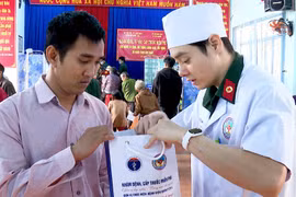 Khám bệnh, cấp thuốc miễn phí cho gần 300 đối tượng chính sách, người có hoàn cảnh khó khăn tại xã Bờ Ngoong.