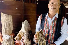 Người lưu giữ hàng trăm “báu vật” Chư A Thai