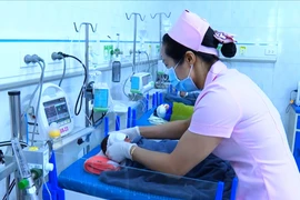 Bệnh viện Nhi tỉnh Gia Lai với cuộc chiến giành từng hơi thở.