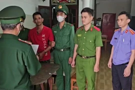 Bộ đội Biên phòng tỉnh bắt 2 đối tượng tàng trữ 10 gói ma túy.