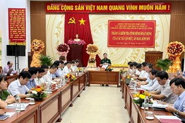 Chỉ huy trưởng Bộ CHQS tỉnh Nguyễn Thế Vinh yêu cầu các xã tập trung gắn kết phát triển kinh tế - xã hội với củng cố quốc phòng - an ninh vững chắc.