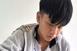 Khởi tố đối tượng tàng trữ trái phép chất ma túy