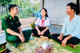 Trái tim người thầy “thắp lửa” tri thức nơi phên giậu Tổ quốc