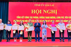 Công tác phòng-chống tham nhũng, lãng phí, tiêu cực cần được tiến hành kiên quyết, kiên trì, thường xuyên, liên tục.
