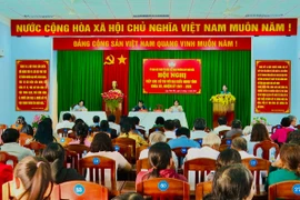 Phó Chủ tịch HĐND tỉnh Huỳnh Thúy Vân tiếp xúc cử tri phường Quy Nhơn Bắc.