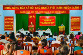 Phó Chủ tịch HĐND tỉnh Huỳnh Thúy Vân tiếp xúc cử tri phường Quy Nhơn Bắc.