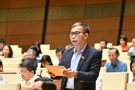 Đại biểu Quốc hội Đồng Ngọc Ba nhấn mạnh tăng cường năng lực xây dựng chính sách, pháp luật là nhiệm vụ vừa cấp bách vừa lâu dài.