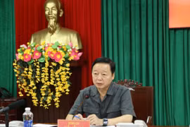 Khẩn trương khắc phục hậu quả bão số 13, ổn định đời sống nhân dân.