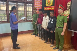 Nhóm 3 "quái xế" ở làng Bông Hiot, xã Mang Yang bị khởi tố vì hành vi tụ tập xe máy nẹt pô, bốc đầu, gây mất an ninh trật tự.