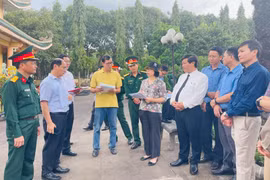 Tổng duyệt chương trình lễ viếng, truy điệu và an táng các liệt sĩ tại Nghĩa trang liệt sĩ Chư Prông.