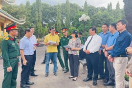 Tổng duyệt chương trình lễ viếng, truy điệu và an táng các liệt sĩ tại Nghĩa trang liệt sĩ Chư Prông.