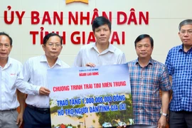 Bạn đọc Báo Người Lao Động ủng hộ tỉnh Gia Lai 1 tỷ đồng khắc phục bão số 13. 