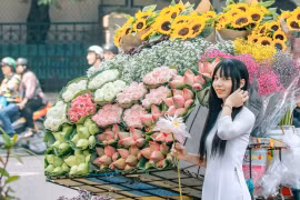 Lý do du khách Anh tìm kiếm chuyến bay đến Hà Nội tăng vọt