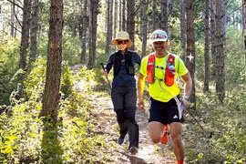 Trekking hút giới trẻ khám phá núi rừng