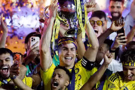 Ronaldo chơi cực hay, cùng Al Nassr vô địch Saudi Pro League