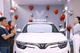 Vingroup khẩn cấp hỗ trợ khách hàng giảm áp lực giá xăng dầu