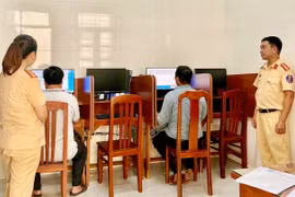 Kiểm tra kiến thức để phục hồi điểm giấy phép lái xe