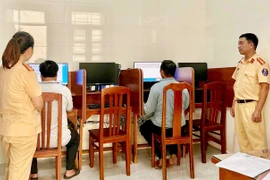 Kiểm tra kiến thức để phục hồi điểm giấy phép lái xe