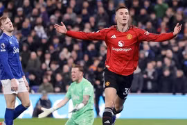 Benjamin Sesko sắm vai siêu dự bị, Man United nối dài mạch bất bại