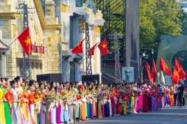 Bộ Nội vụ bác bỏ thông tin hoán đổi để nghỉ Giỗ Tổ, 30/4-1/5 kéo dài 9 ngày