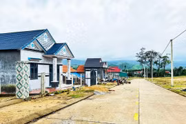 Ấm áp những ngôi nhà tái định cư