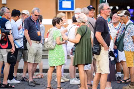 Làm gì để du khách chi tiêu nhiều hơn?