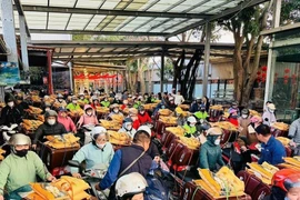 Lương tăng, thưởng Tết cao nhất 1,8 tỷ đồng