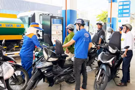 Thủ tướng quyết định bổ sung 8.000 tỷ đồng tạm ứng cho Quỹ bình ổn giá xăng dầu