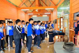 Di tích Plei Ơi chào đón du khách