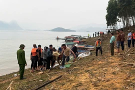 Thủ tướng chỉ đạo khắc phục hậu quả vụ tai nạn giao thông đường thủy đặc biệt nghiêm trọng trên hồ Thác Bà, Lào Cai