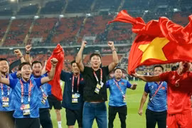 Báo Hàn Quốc: HLV Kim Sang-sik đang ở đỉnh cao quyền lực