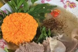 Cẩn thận với trend 'ăn hoa như ăn rau'