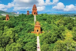 Tiến vào kỷ nguyên mới với nền tảng văn hóa độc đáo, giàu bản sắc