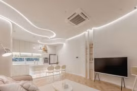 Sức mạnh đơn sắc và tông sáng ấm làm thay đổi hoàn toàn ngôi nhà