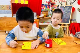 Cha mẹ có quyền giữ tiền lì xì của con không?