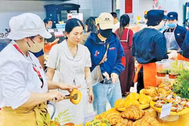 Chủ động dự trữ hàng hóa phục vụ Tết