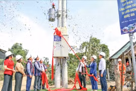 Mùa xuân bừng sáng ở Canh Tiến