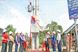 Mùa xuân bừng sáng ở Canh Tiến