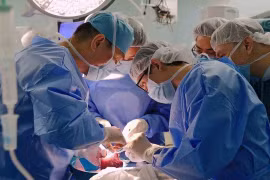 Ghép gan thành công cho bé gái cân nặng 5,3 kg