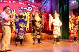 Sinh viên sáng tạo cách lan tỏa hát bội