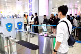 Giấy phép lái xe không được dùng làm thủ tục đi máy bay