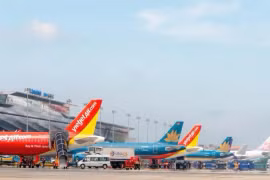 Giá xăng máy bay tăng gấp 3 lần, giá vé máy bay sẽ tăng bao nhiêu?