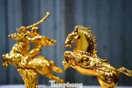 Nhìn gần linh vật ngựa lấy cảm hứng từ truyền thuyết Thánh Gióng