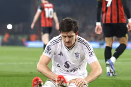 Man Utd rơi chiến thắng sau quả phạt đền tranh cãi